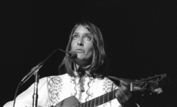 Mimi Farina